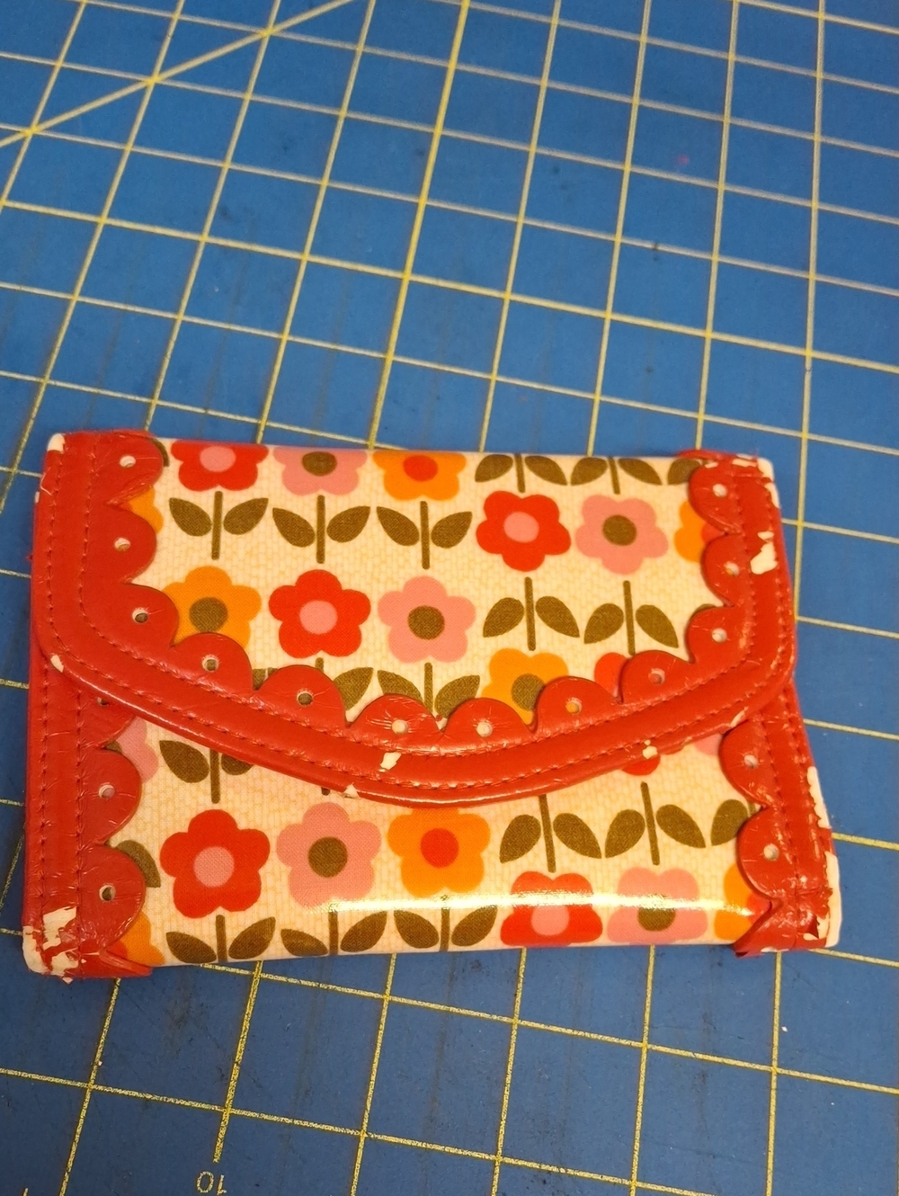 Vera Bradley Frill Pleather Wallet Floral 4 x 6 - Picture 1 of 16